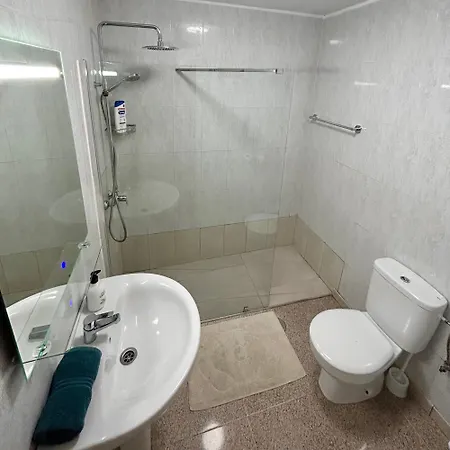 Lovely 2 Bedroom In Americas K202 Lägenhet