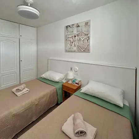 Lovely 2 Bedroom In Americas K202